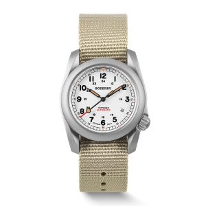 voyager 100m waterproof titanium automatic field watch | white