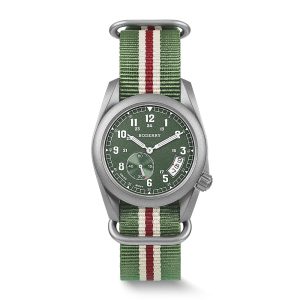 voyager 38 100m waterproof titanium field watch | green